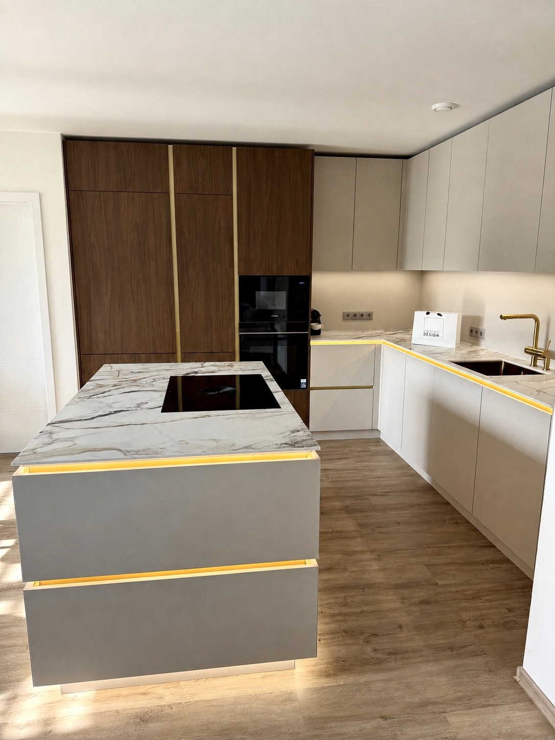 Nábytek na míru — realizace Vamax Design 1