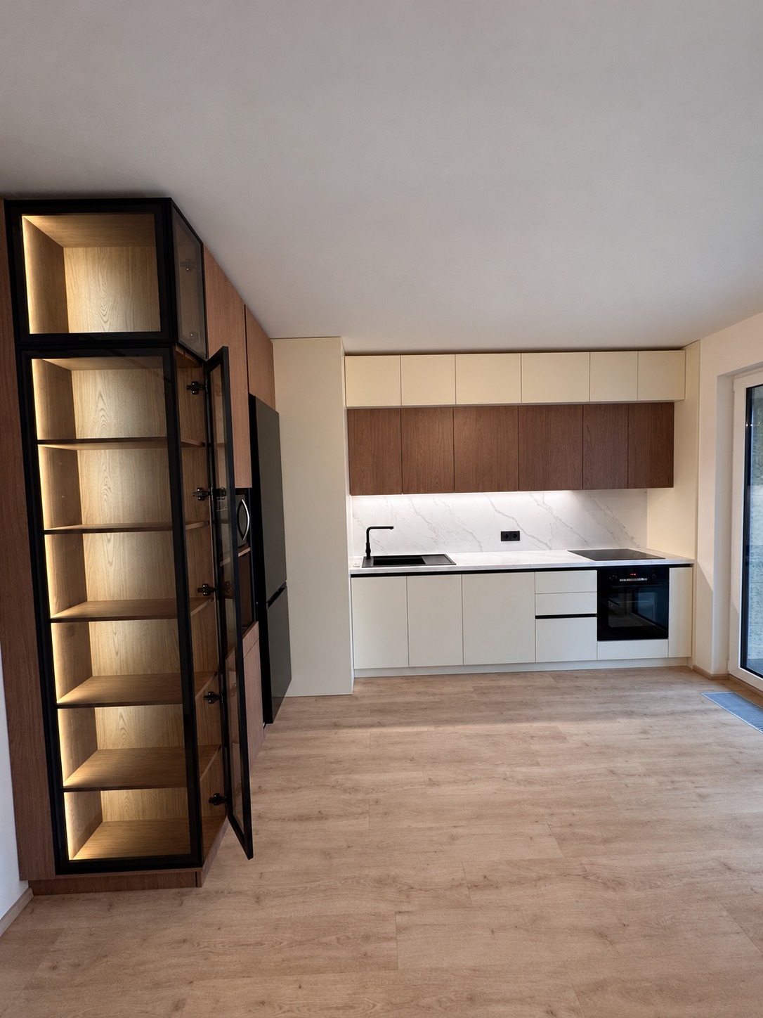 Nábytek na míru — realizace Vamax Design 15