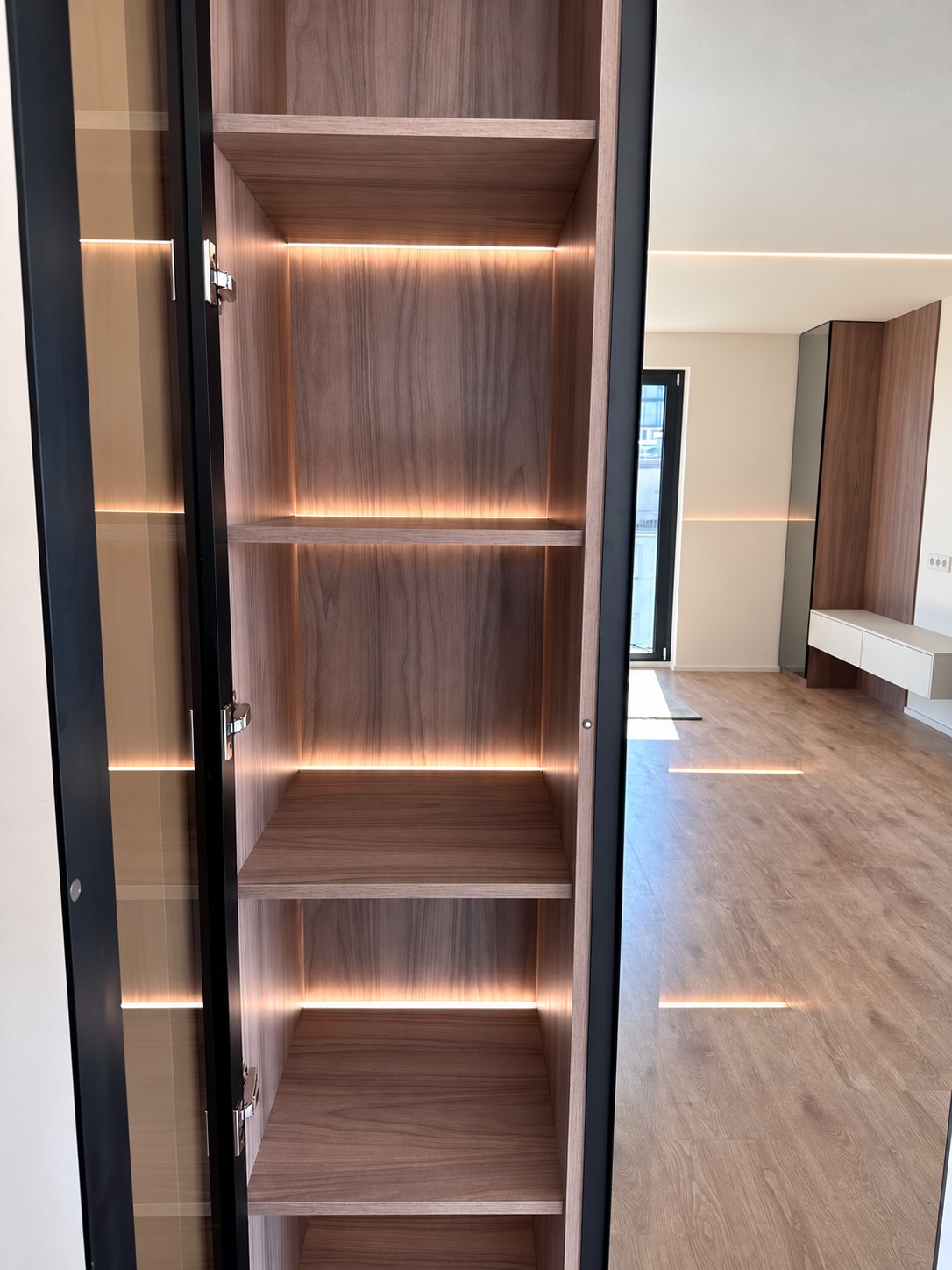 Nábytek na míru — realizace Vamax Design 25